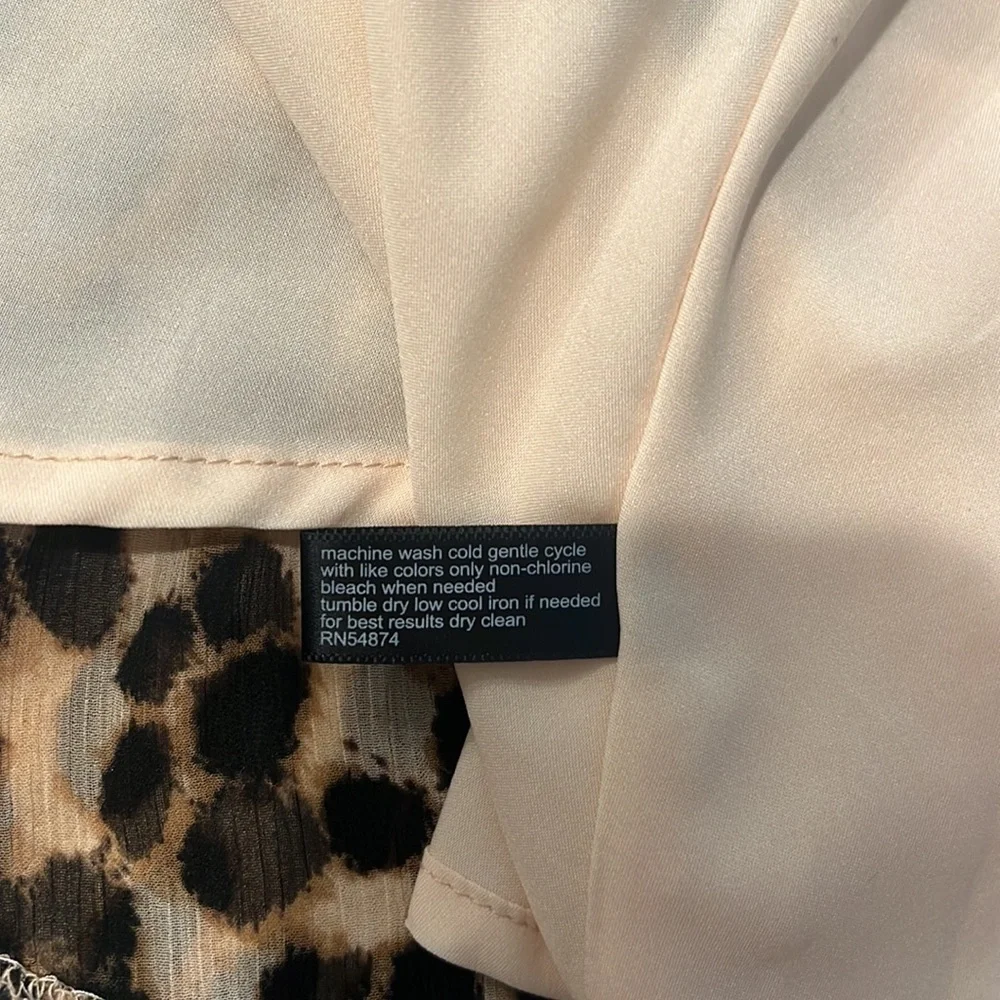 LIMITED Leopard Print Mini Skirt size 12 - Picture 8 of 8